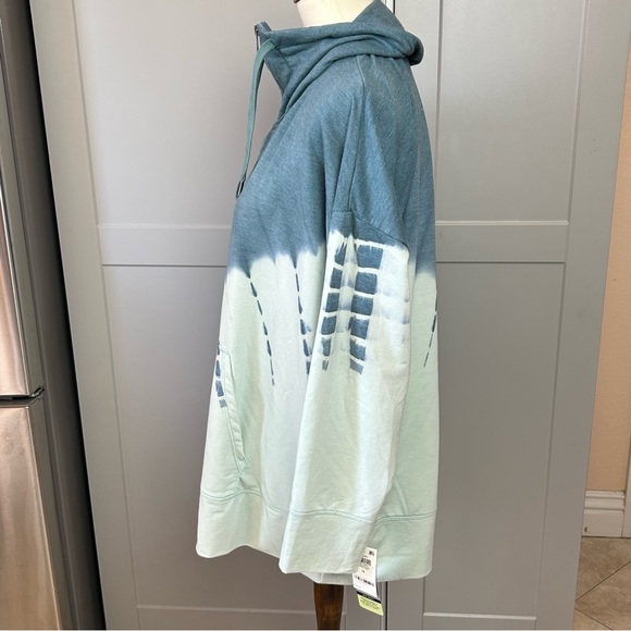 NWT Ideology Women's 1X Full Zip Sweater Blue Tie Dyed Camping Exercise Travel - Picture 3 of 8